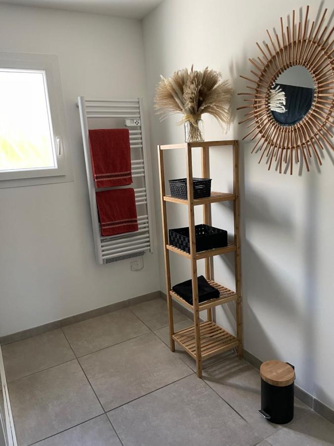 Chambre Avec Salle De Bain Privee Dans Villa Avec Garage Μανόσκ Εξωτερικό φωτογραφία